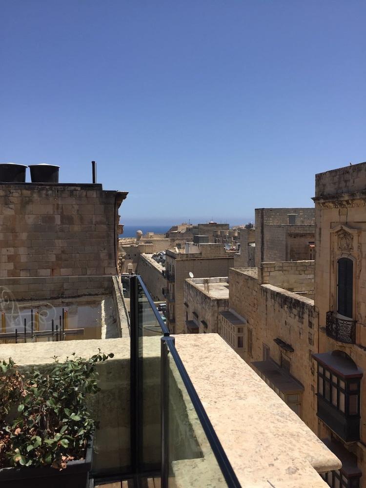 Palais Le Brun Hotel Valletta Exterior photo